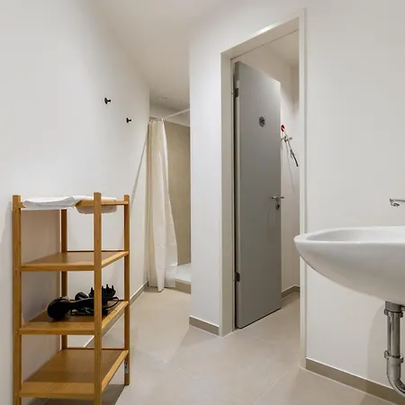 Bright & Spacious Lejlighed *