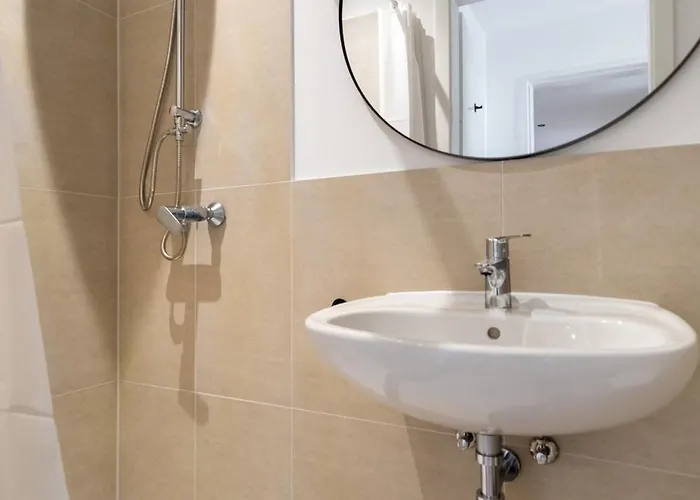 Bright & Spacious 아파트